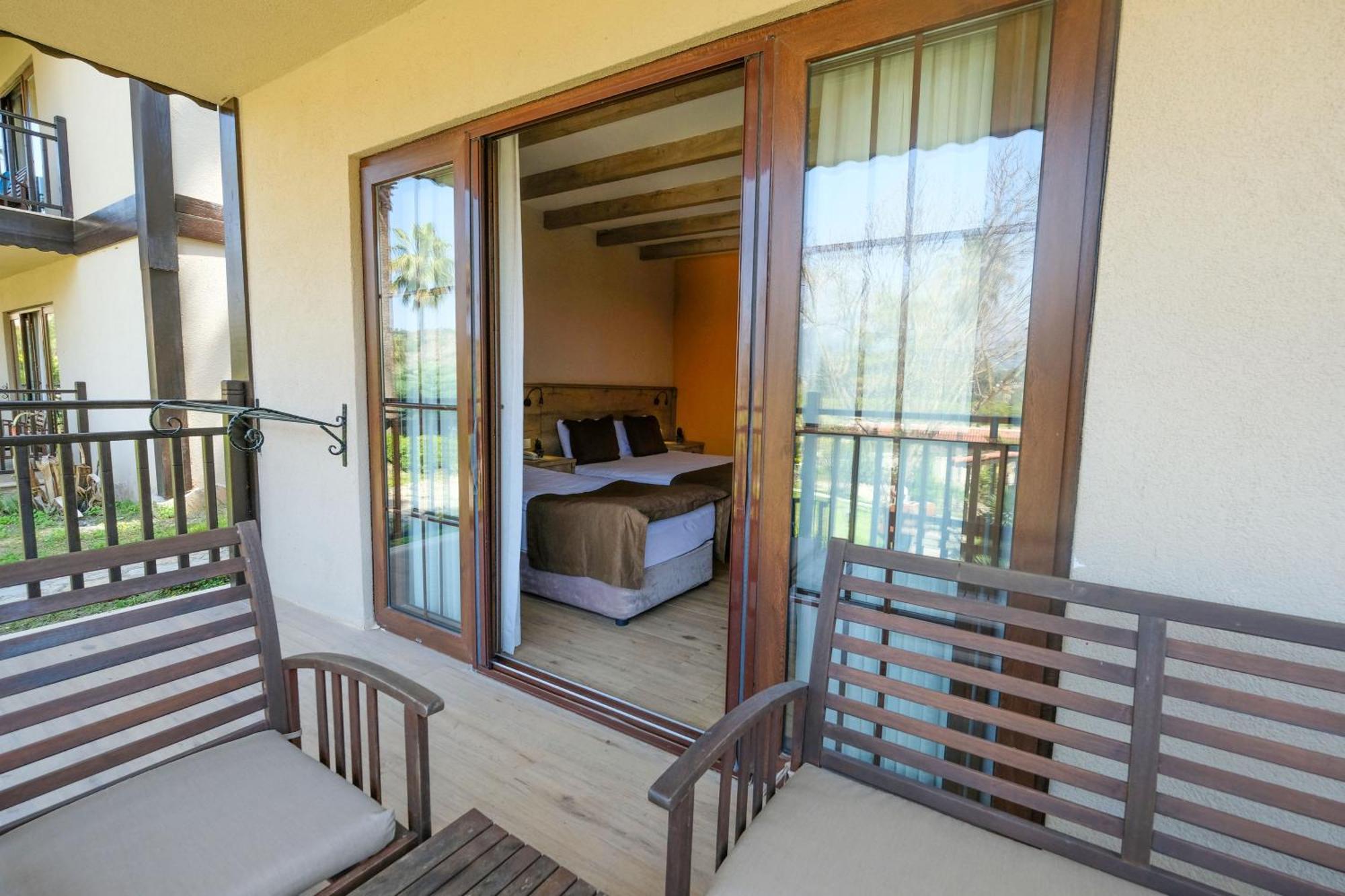 Hotel Berke Ranch&Nature เกเมร์ ภายนอก รูปภาพ