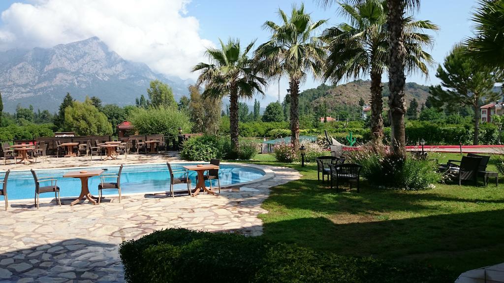 Hotel Berke Ranch&Nature เกเมร์ ภายนอก รูปภาพ